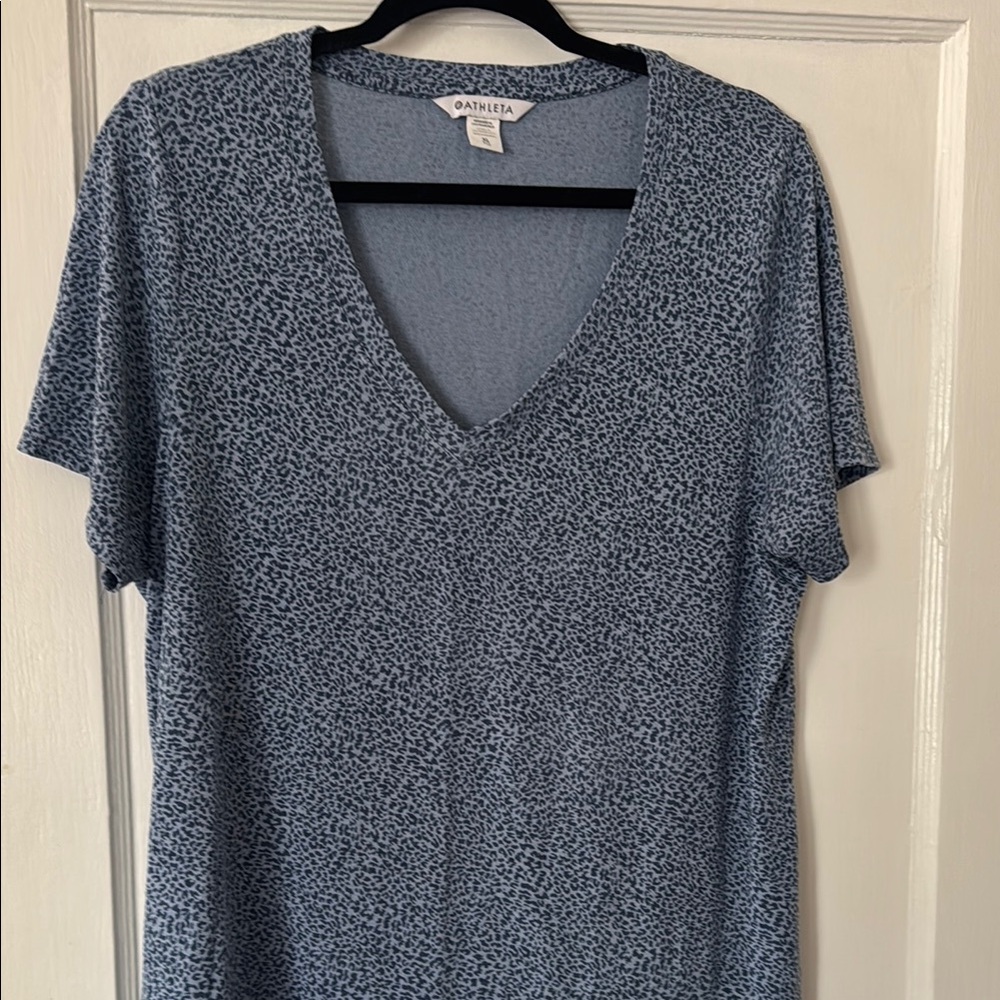Athleta Blue Leopard V-Neck Women's Top